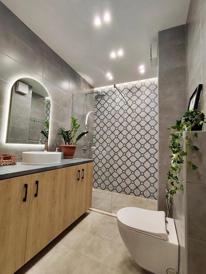 Modern Style 2br-apt - 10min To Skanderbeg Square Apartamento *